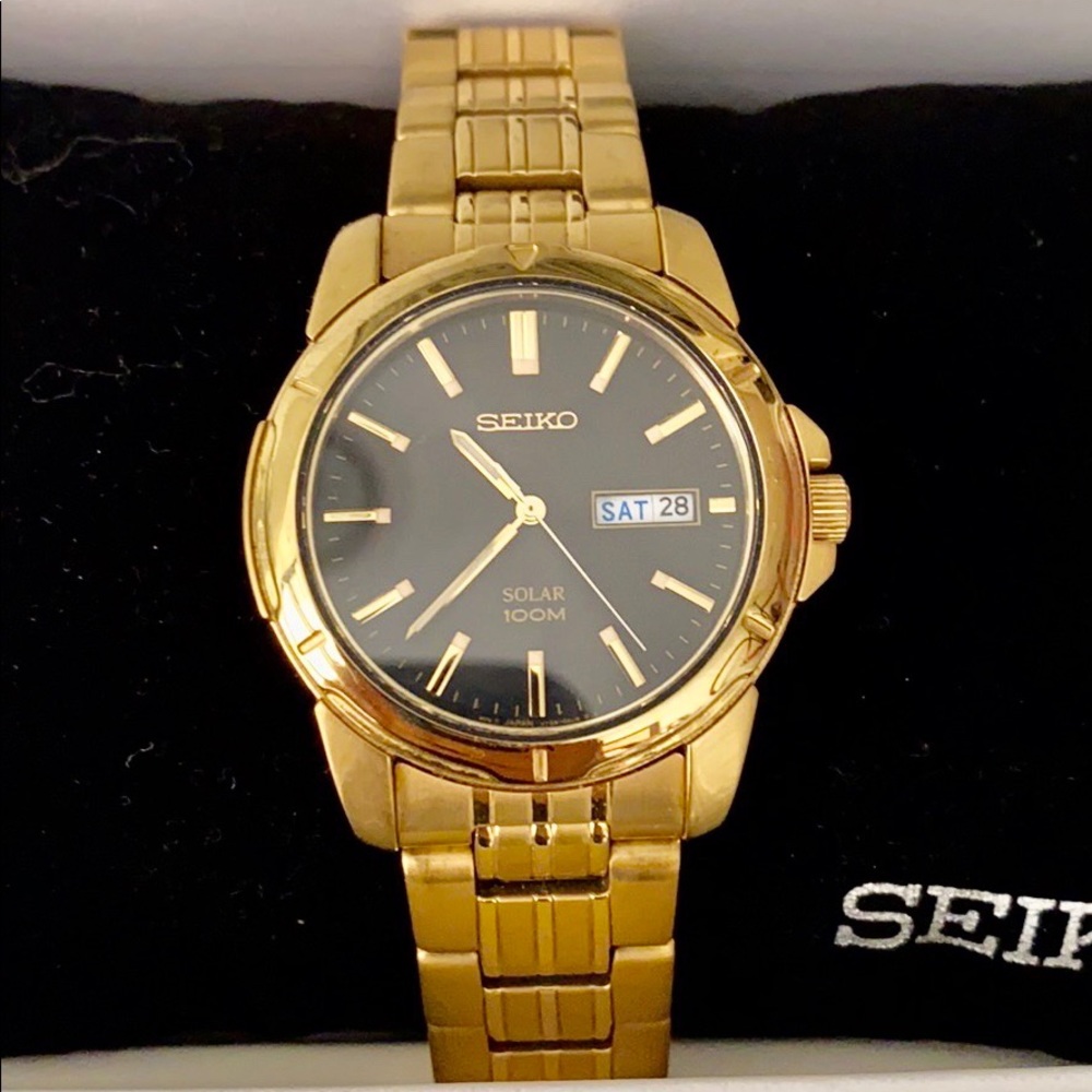 Seiko SNE100 Men's Stainless Steel Solar Watch